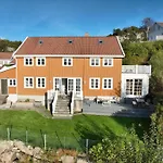 빌라 Charming House By The Sea Svenevik