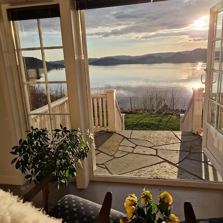 Willa Charming House By The Sea Svenevik